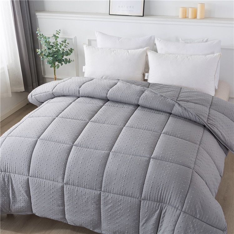 Dyed Color Embossed Brushed Microfiber Siliconized Hollow Polyester Quilt Duvet