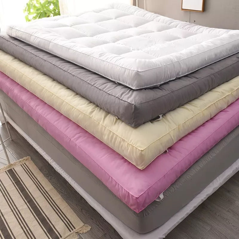 Polyester Strapped Mattress Pad Topper 